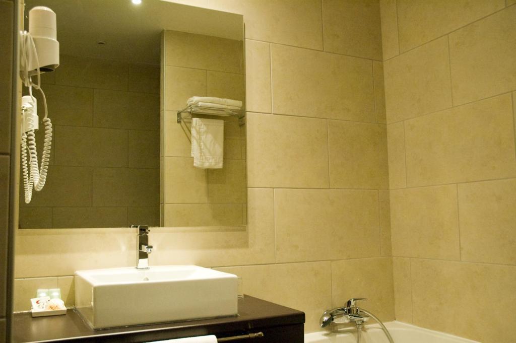 Le Mokca Hotel Мелон Екстериор снимка